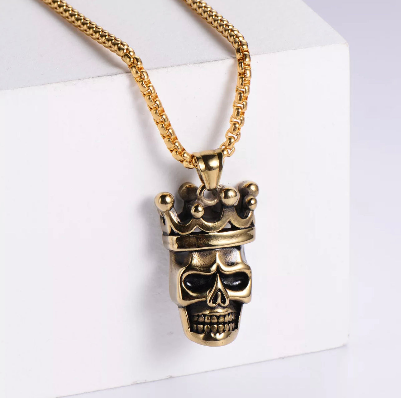 Belico Skull Necklace Gold